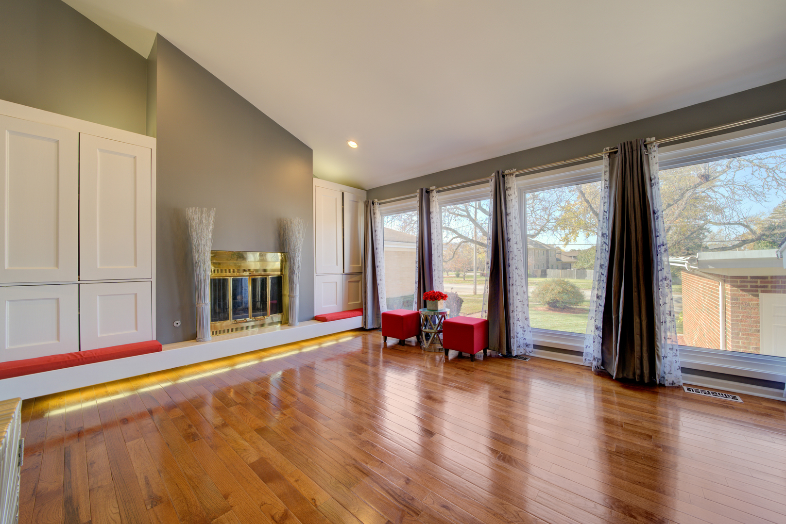 9211 Washington Road Morton Grove, IL 60053 - Photo 12 of 29 a living room with furniture and large windows