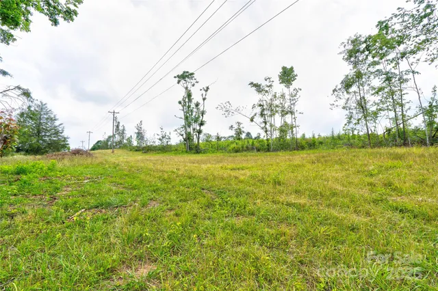a view of yard with ocean view