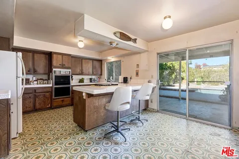 $1,299,000 | 24561 Calvert Street, Woodland Hills, CA 91367