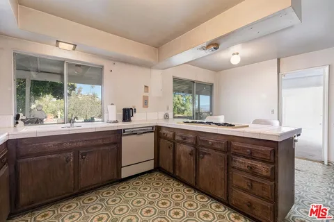 $1,299,000 | 24561 Calvert Street, Woodland Hills, CA 91367