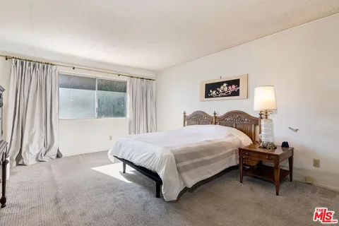 $1,299,000 | 24561 Calvert Street, Woodland Hills, CA 91367