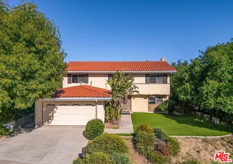 $1,299,000 | 24561 Calvert Street, Woodland Hills, CA 91367