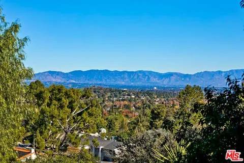 $1,299,000 | 24561 Calvert Street, Woodland Hills, CA 91367