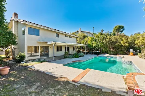 $1,299,000 | 24561 Calvert Street, Woodland Hills, CA 91367