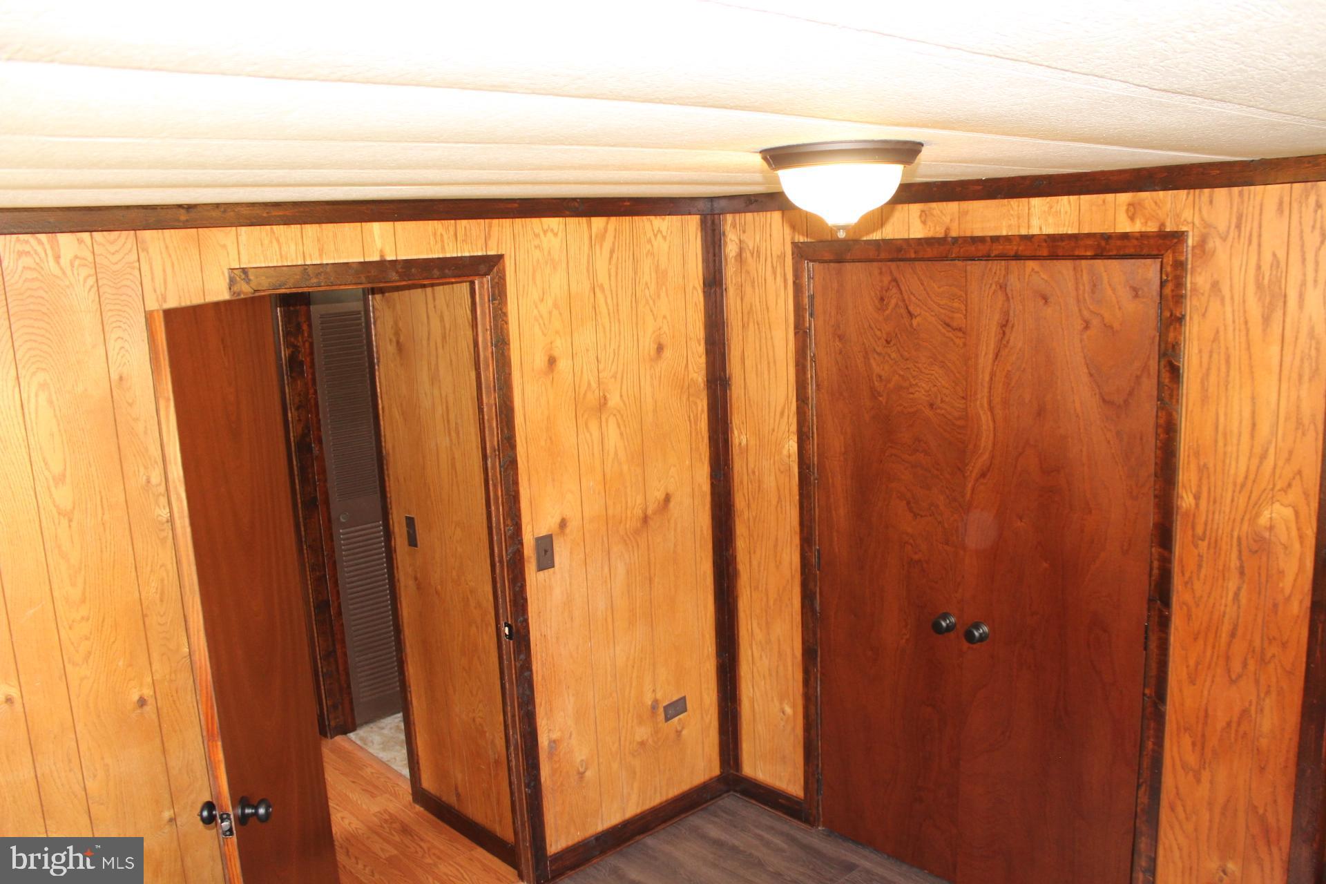 5274 Burr Hill Road Rhoadesville, VA 22542 - Photo 38 of 66 a view of a bathroom with shower and a tub