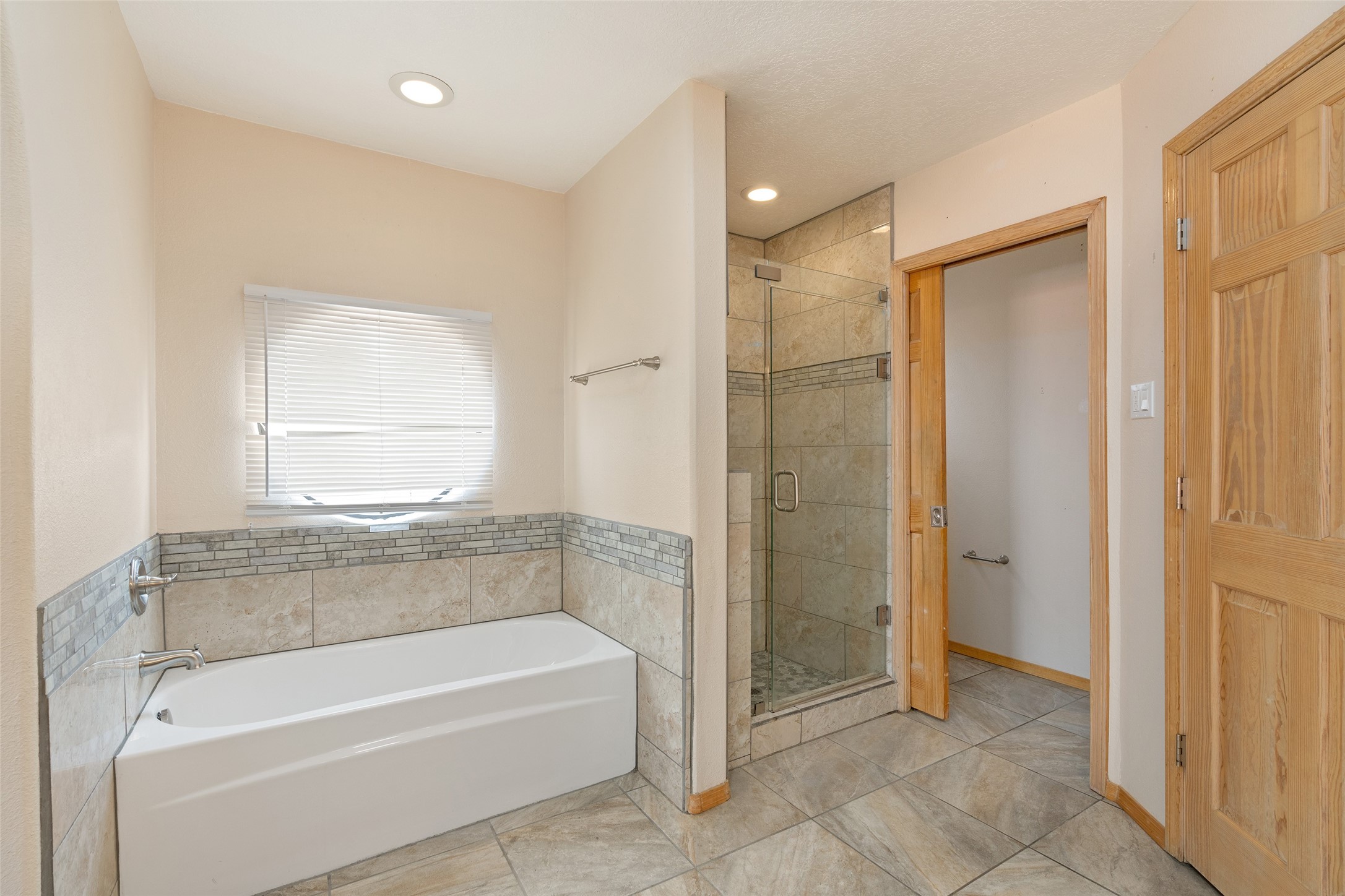 7501 Snow Blossom Road Santa Fe, NM 87507 - Photo 14 of 31 Gallery Image 14