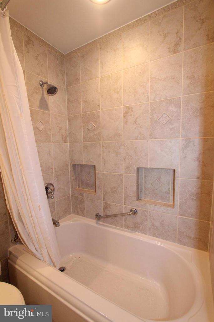 4305 Guinea Road Annandale, VA 22003 - Photo 19 of 29 Bath (Master)