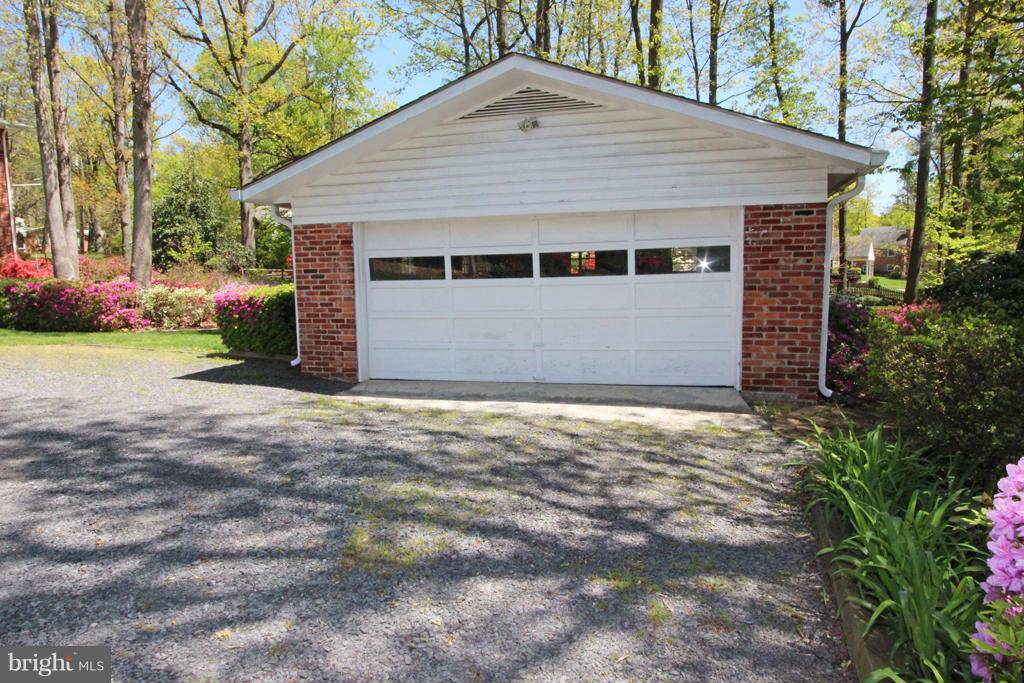 4305 Guinea Road Annandale, VA 22003 - Photo 22 of 29 Exterior (Rear)