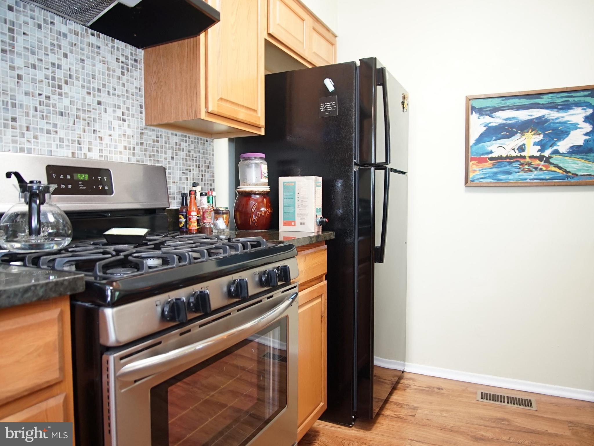 821 Cliffedge Road Baltimore, MD 21208 - Photo 11 of 24 Kitchen