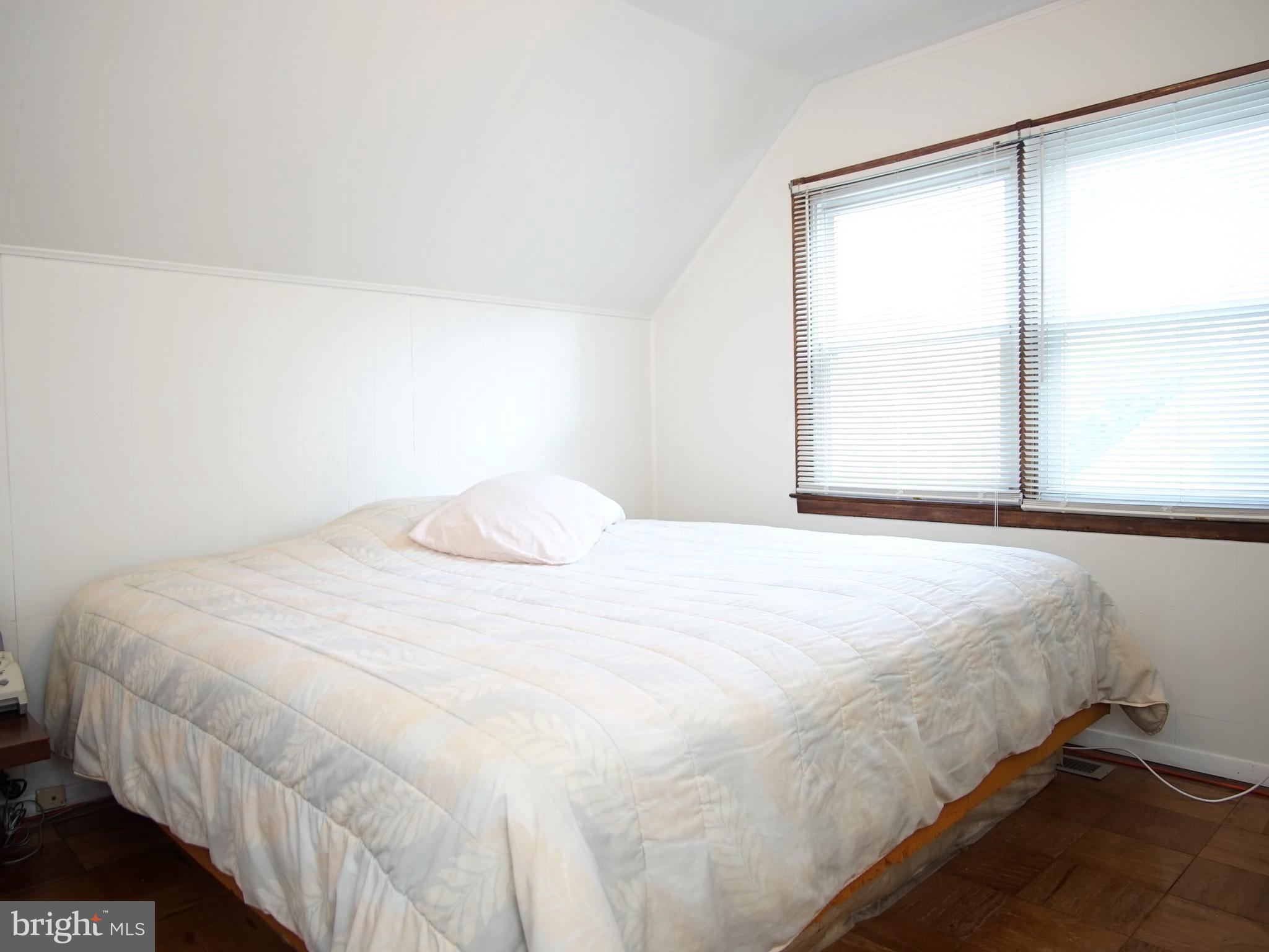 821 Cliffedge Road Baltimore, MD 21208 - Photo 17 of 24 Bedroom