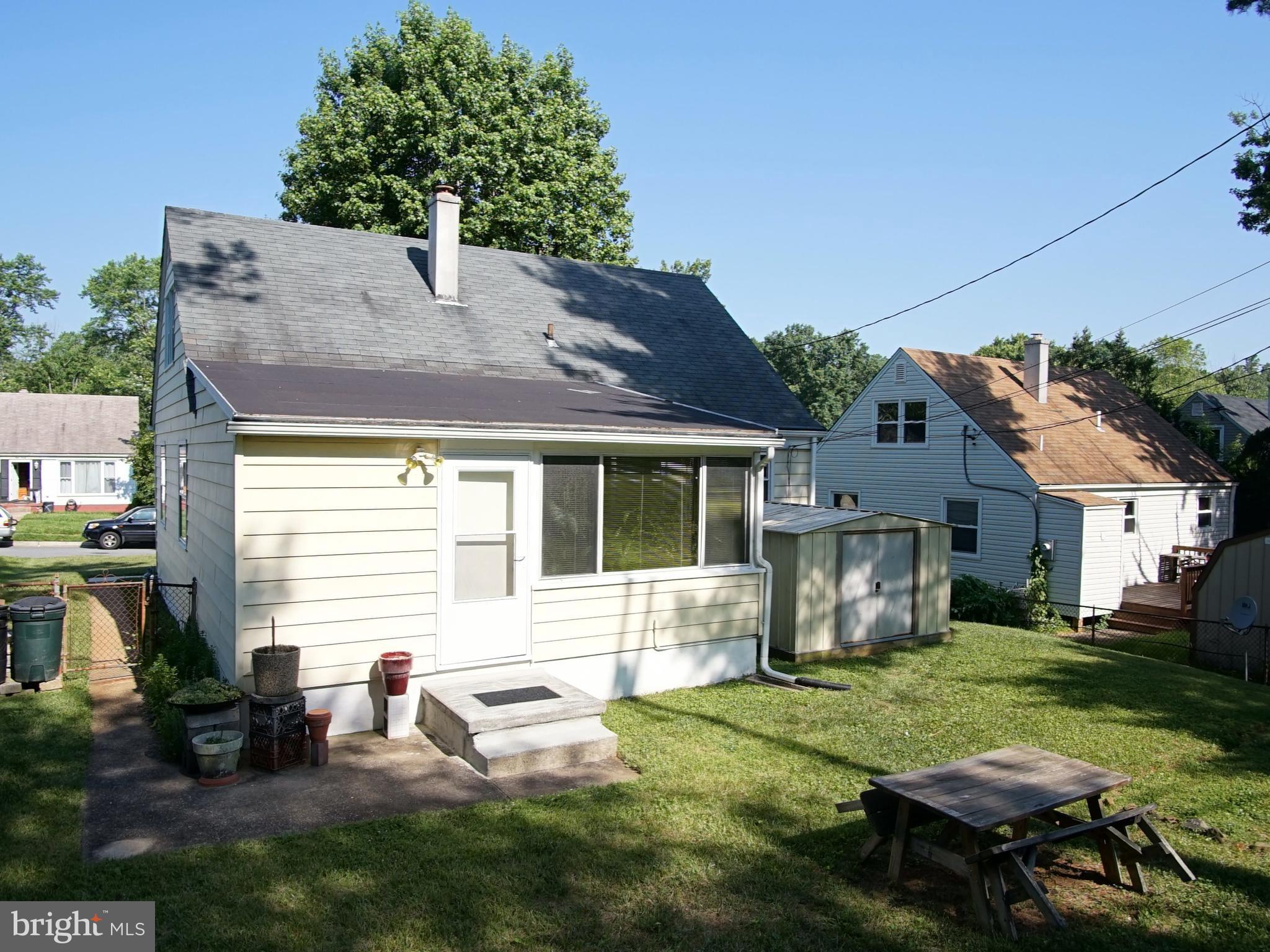 821 Cliffedge Road Baltimore, MD 21208 - Photo 22 of 24 Exterior (Rear)