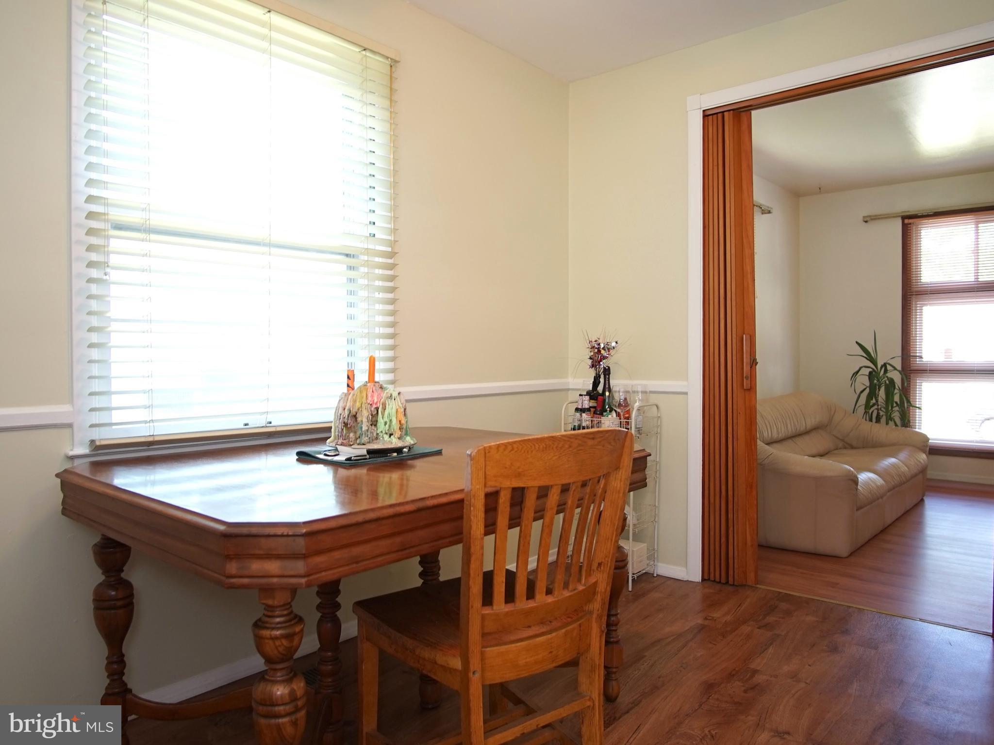 821 Cliffedge Road Baltimore, MD 21208 - Photo 7 of 24 Dining Room