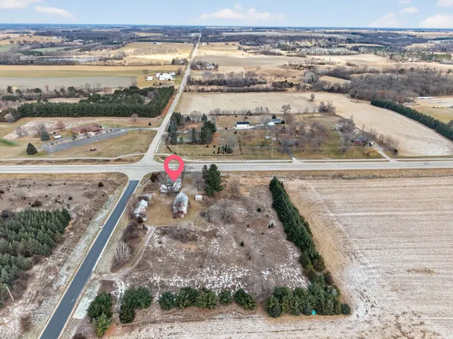 $250,000 | W895 Highway 23, Green Lake, WI 54941
