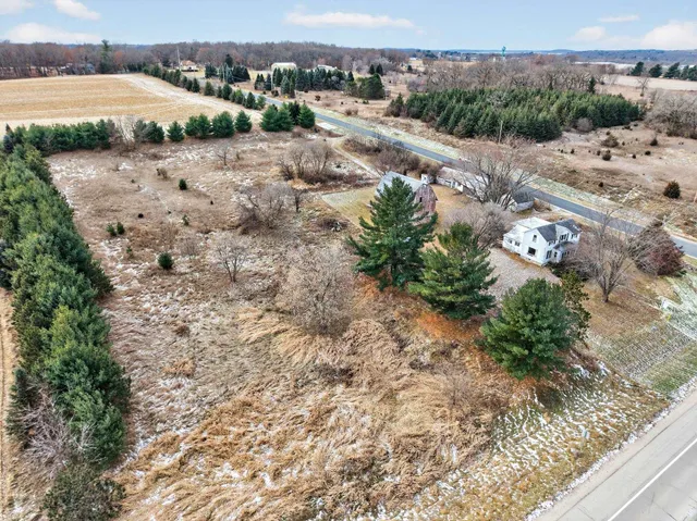 $250,000 | W895 Highway 23, Green Lake, WI 54941