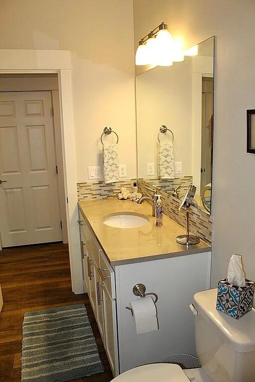 20599 Rolen Avenue Bend, OR 97702 - Photo 8 of 38 8