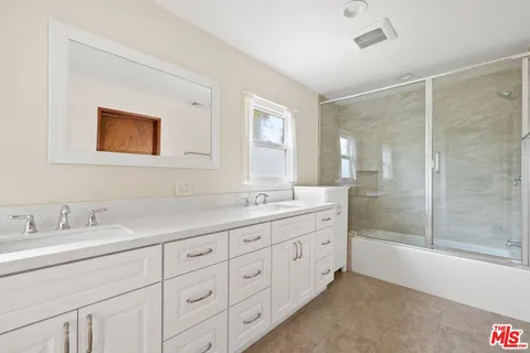 $1,299,000 | 16822 Valerio Street, Lake Balboa, CA 91406