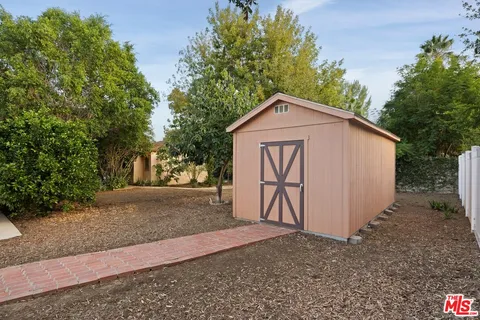 $1,299,000 | 16822 Valerio Street, Lake Balboa, CA 91406