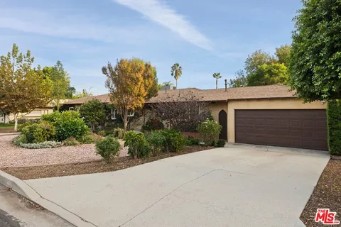 $1,299,000 | 16822 Valerio Street, Lake Balboa, CA 91406