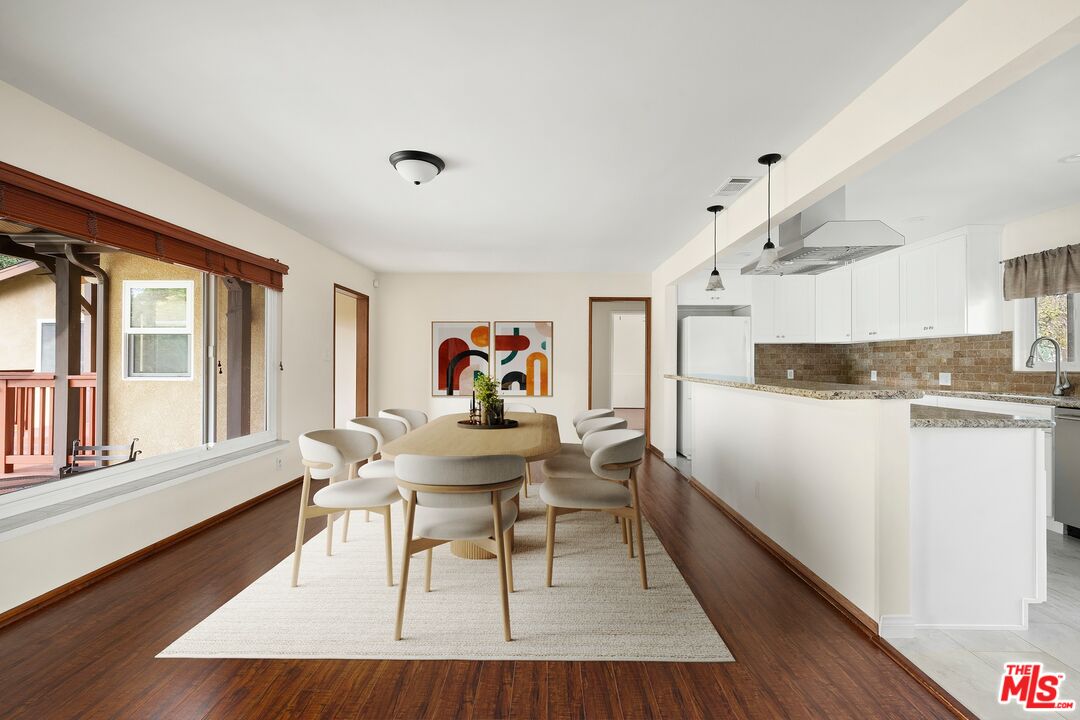 16822 Valerio Street Lake Balboa, CA 91406 - Photo 7 of 37