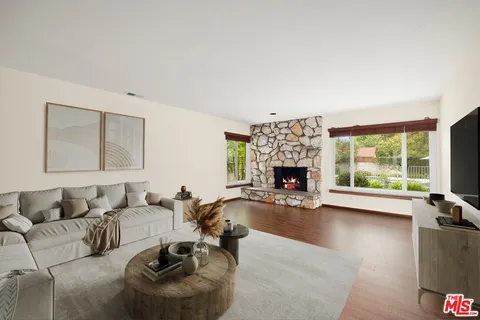 $1,299,000 | 16822 Valerio Street, Lake Balboa, CA 91406