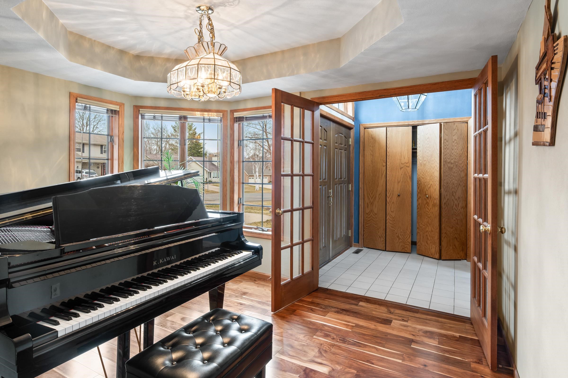 560 Russell Drive Ripon, WI 54971 - Photo 8 of 58