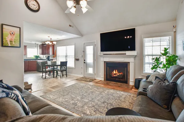 $2,200 | 113 Irishman Way, Clarksville, TN 37042