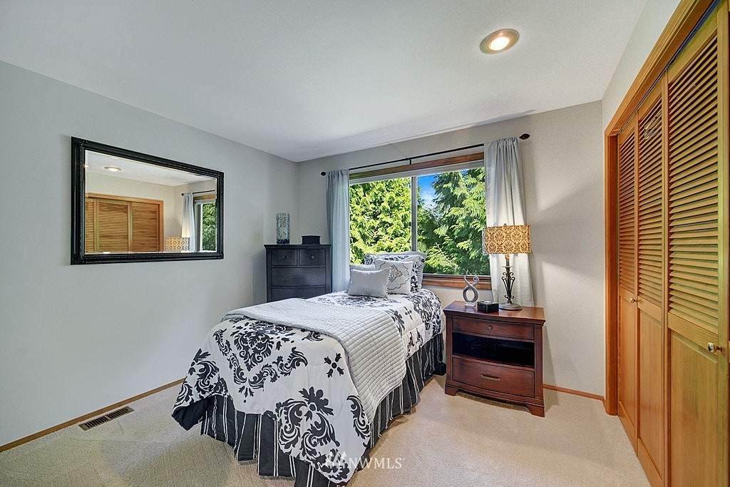 17501 190th Avenue Southeast Renton, WA 98058 - Photo 17 of 23 Gallery Image 17