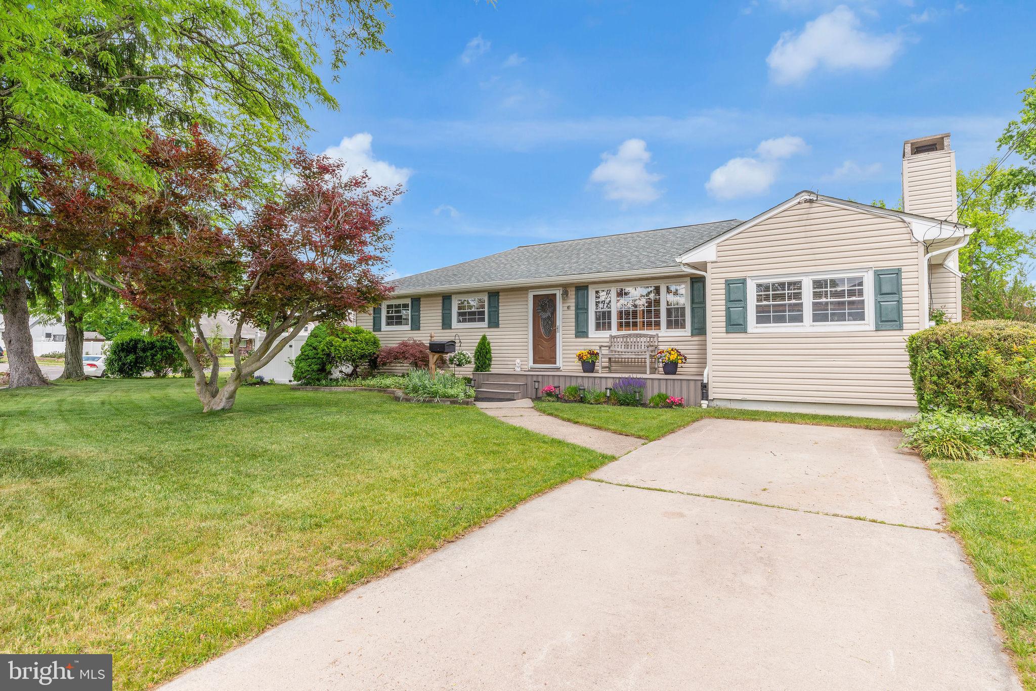 41 Endicott Road Hamilton, NJ 08690 - Photo 4 of 33 Gallery Image 4