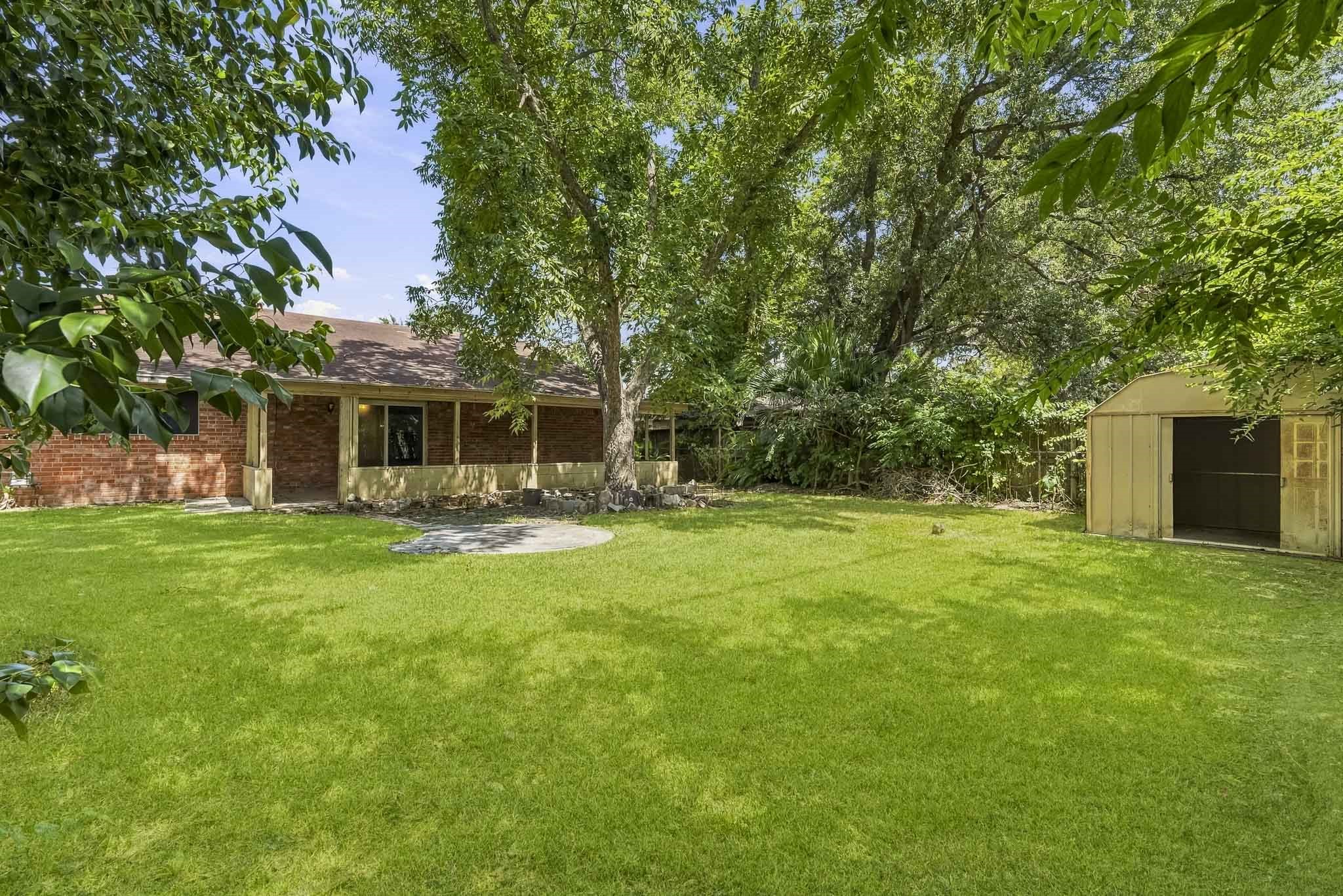 9347 Colleen Road Houston, TX 77080 - Photo 16 of 17 Gallery Image 16