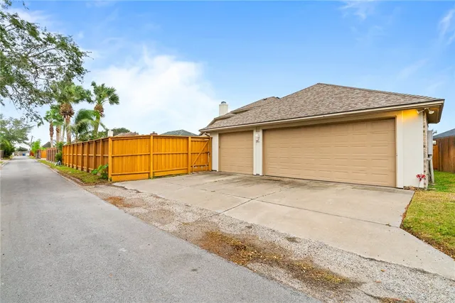 $674,900 | 5406 Hulen Drive, Corpus Christi, TX 78413