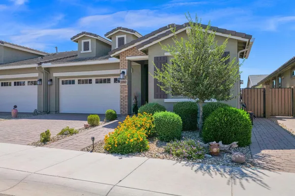 $1,800 | 24767 North 171st Drive, Surprise, AZ 85387