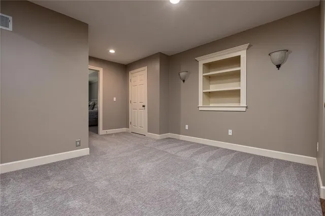 $999,050 | 2116 Winding Woods Drive, Liberty, MO 64068