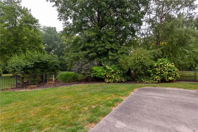 $999,050 | 2116 Winding Woods Drive, Liberty, MO 64068