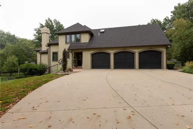 $999,050 | 2116 Winding Woods Drive, Liberty, MO 64068