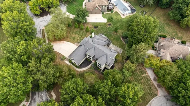 $999,050 | 2116 Winding Woods Drive, Liberty, MO 64068