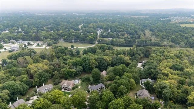 $999,050 | 2116 Winding Woods Drive, Liberty, MO 64068