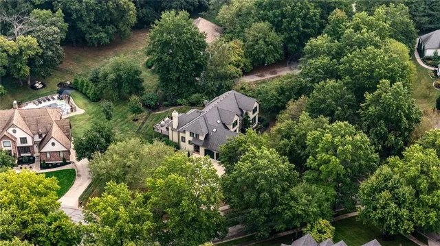 $999,050 | 2116 Winding Woods Drive, Liberty, MO 64068