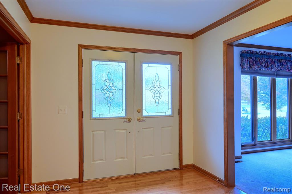 1249 Springwood Court Rochester Hills, MI 48309 - Photo 4 of 52