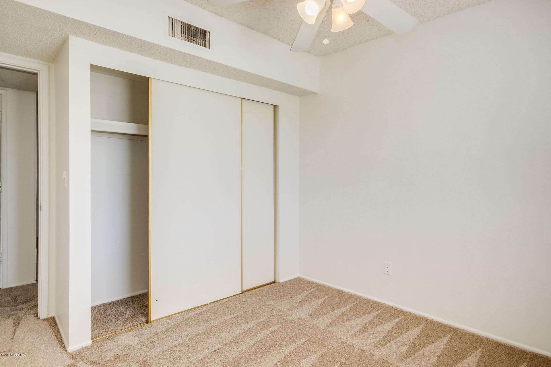 9842 East Stella Road Tucson, AZ 85730 - Photo 18 of 21
