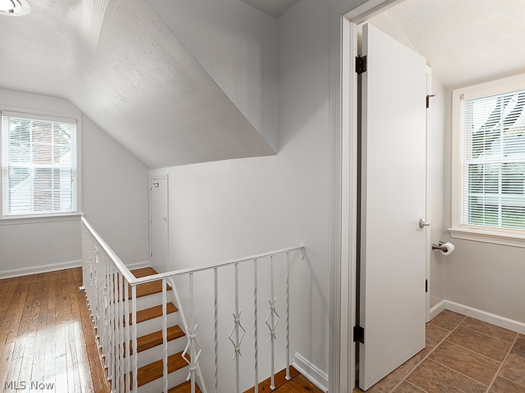 1103 Castleton Road Cleveland, OH 44121 - Photo 21 of 35