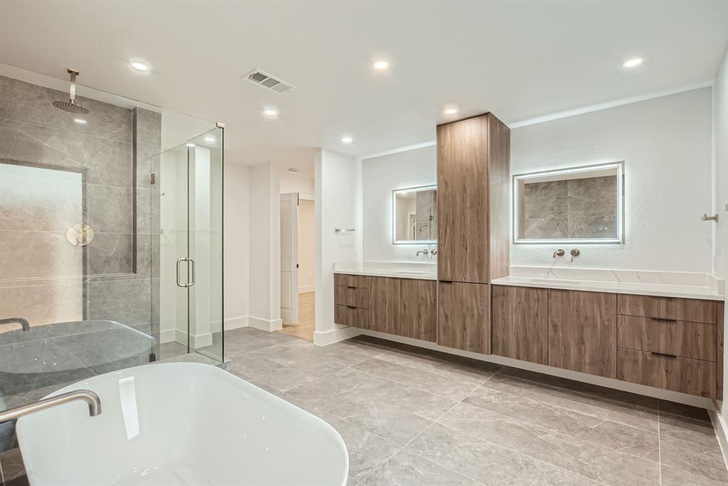 16212 Spring Creek Road Dallas, TX 75248 - Photo 19 of 28