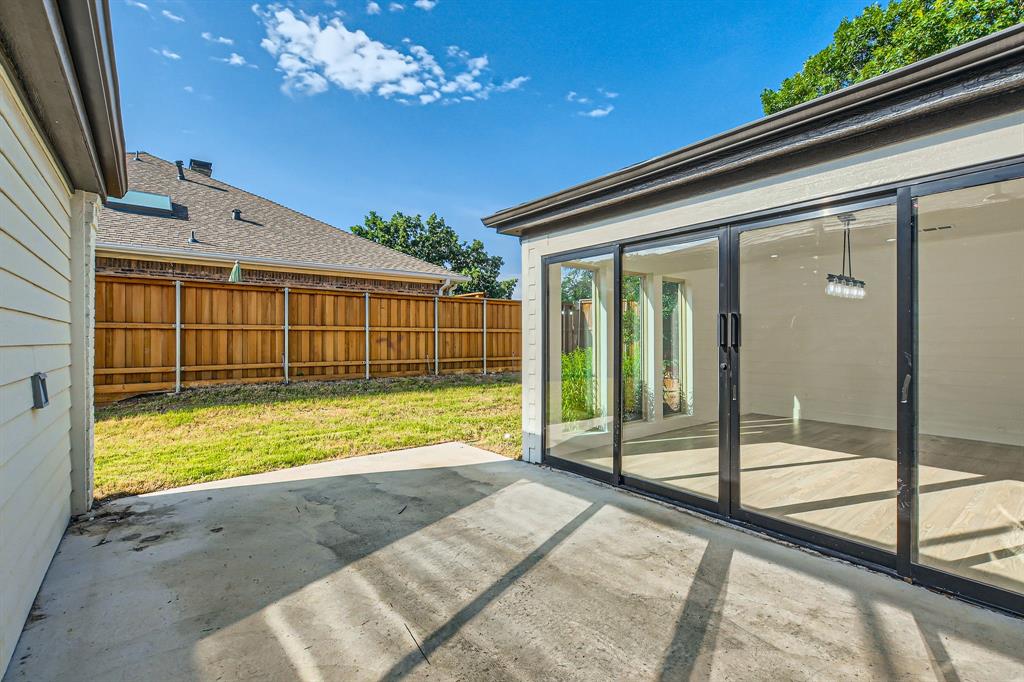 16212 Spring Creek Road Dallas, TX 75248 - Photo 26 of 28