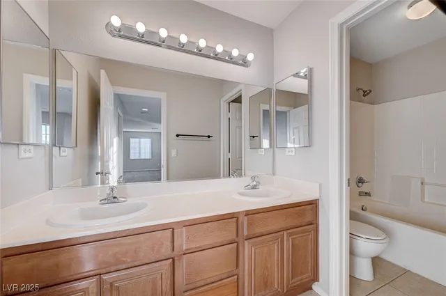 $2,450 | 4328 Desert Home Avenue, North Las Vegas, NV 89085