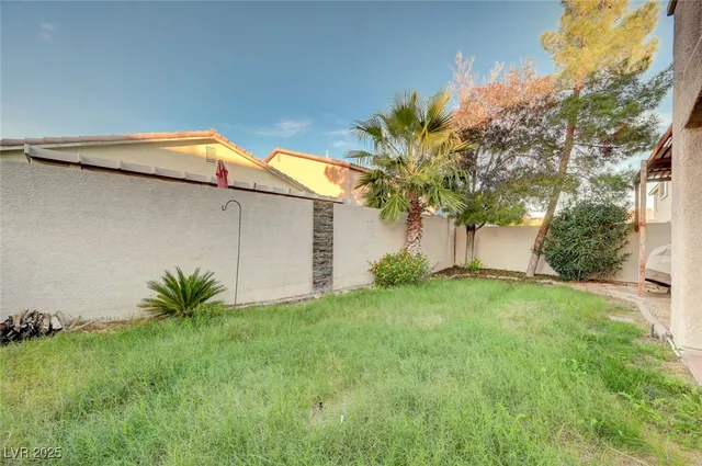 $2,450 | 4328 Desert Home Avenue, North Las Vegas, NV 89085