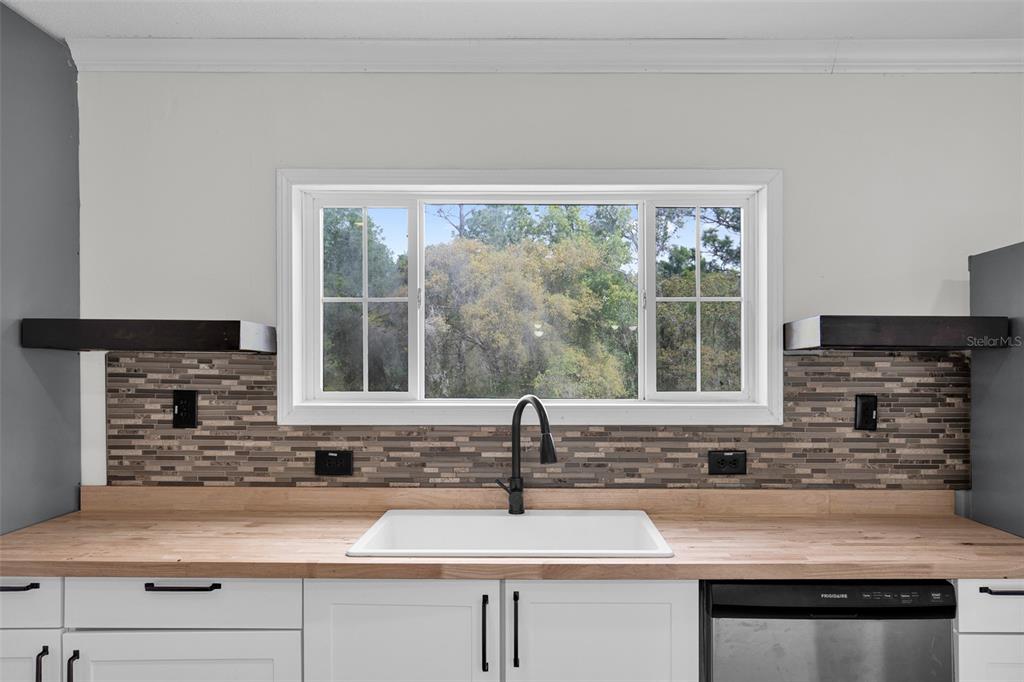 7841 Southwest 152nd Place Dunnellon, FL 34432 - Photo 11 of 33