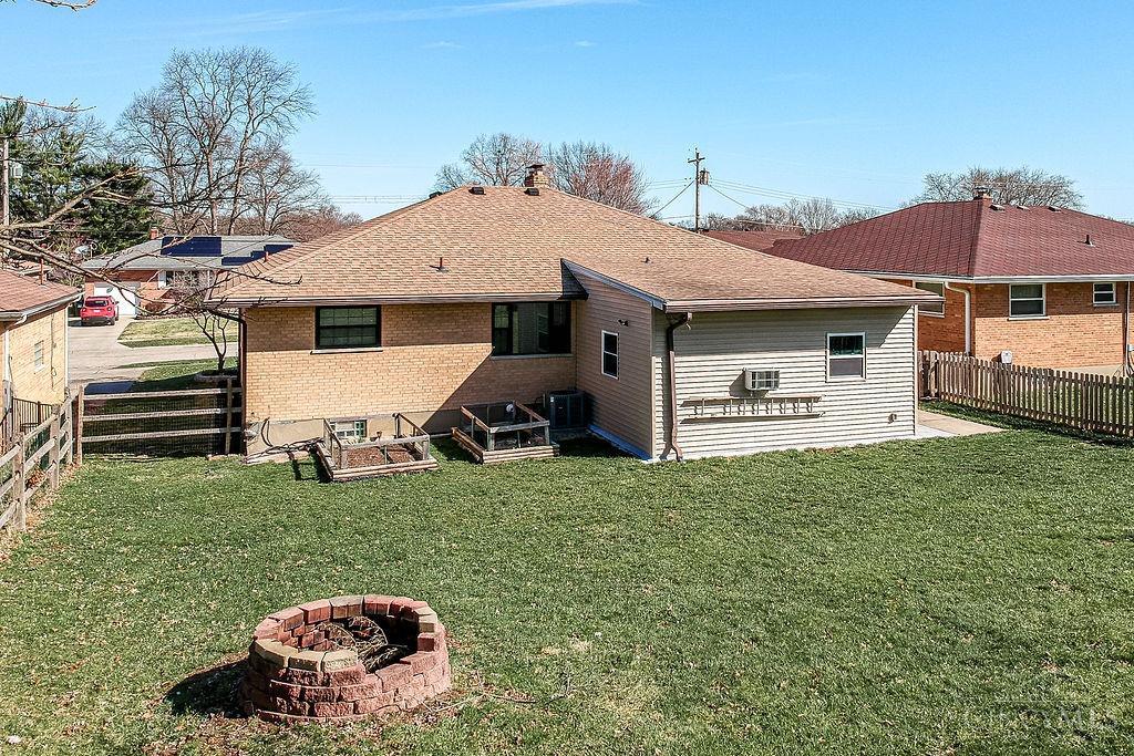 3373 Rocker Drive Cincinnati, OH 45239 - Photo 3 of 42