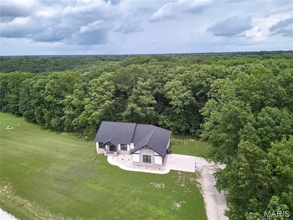 $540,000 | 105 Glen Meadows Drive, Troy, MO 63379