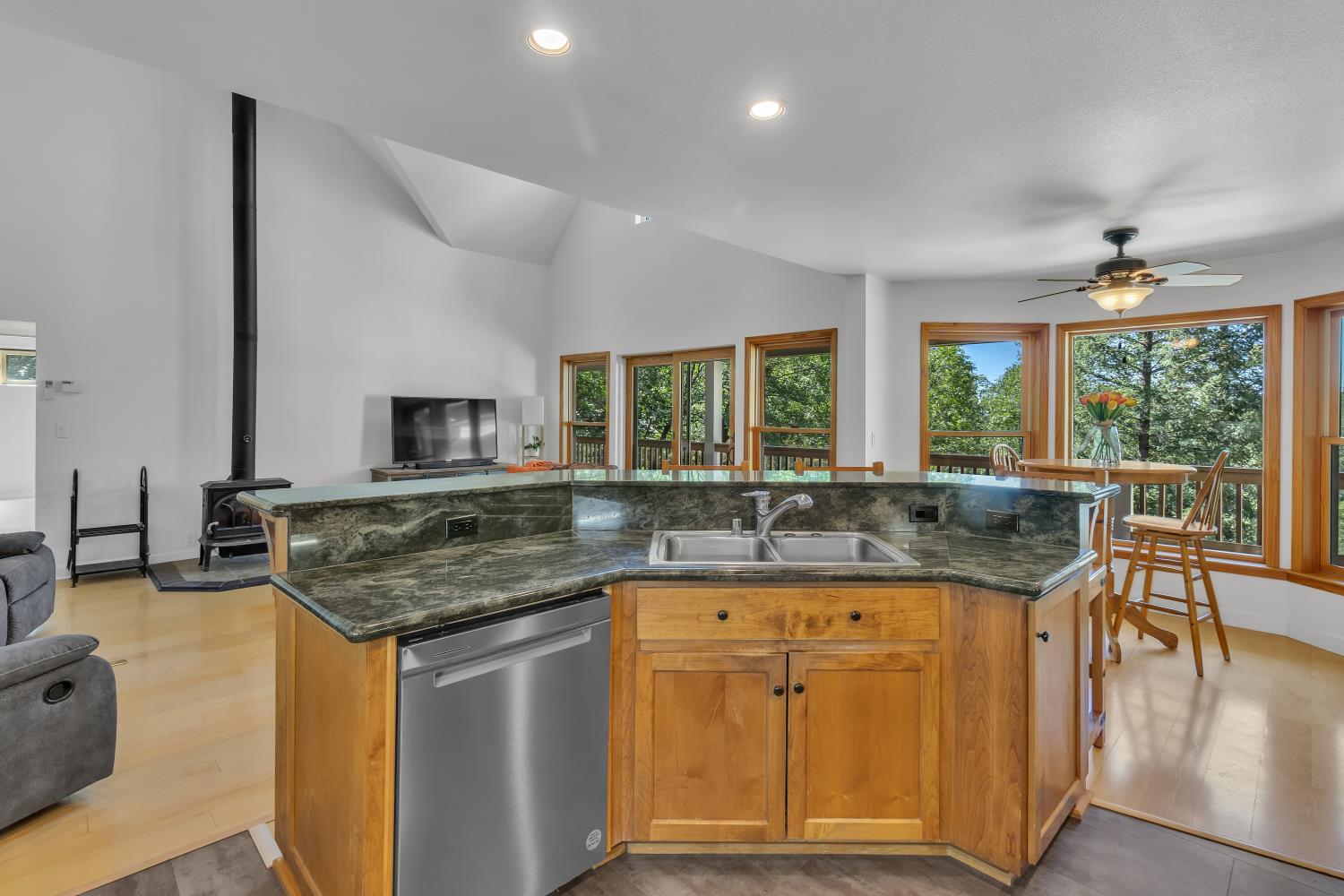 4080 Timber Lane Placerville, CA 95667 - Photo 7 of 33