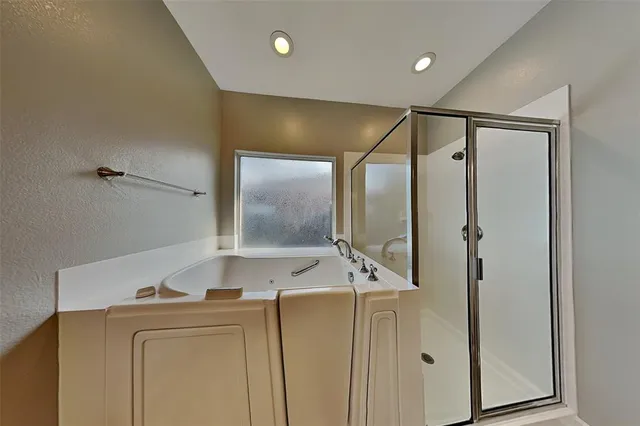 $1,945 | 10644 Fossil Hill Drive, Fort Worth, TX 76131