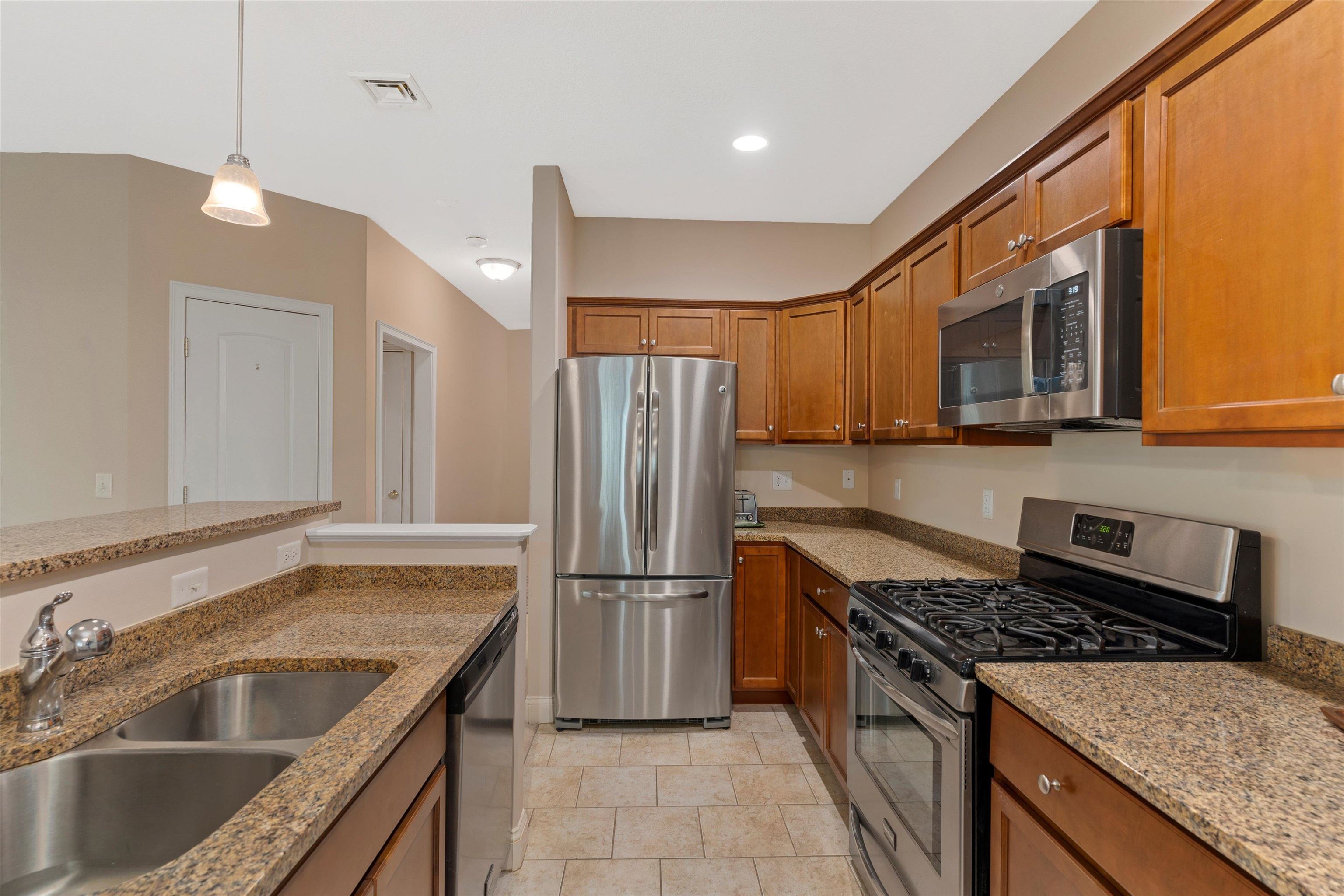60 Roundabout Way, Unit 7 Manchester, NH 03102 - Photo 7 of 25 Gallery Image 7